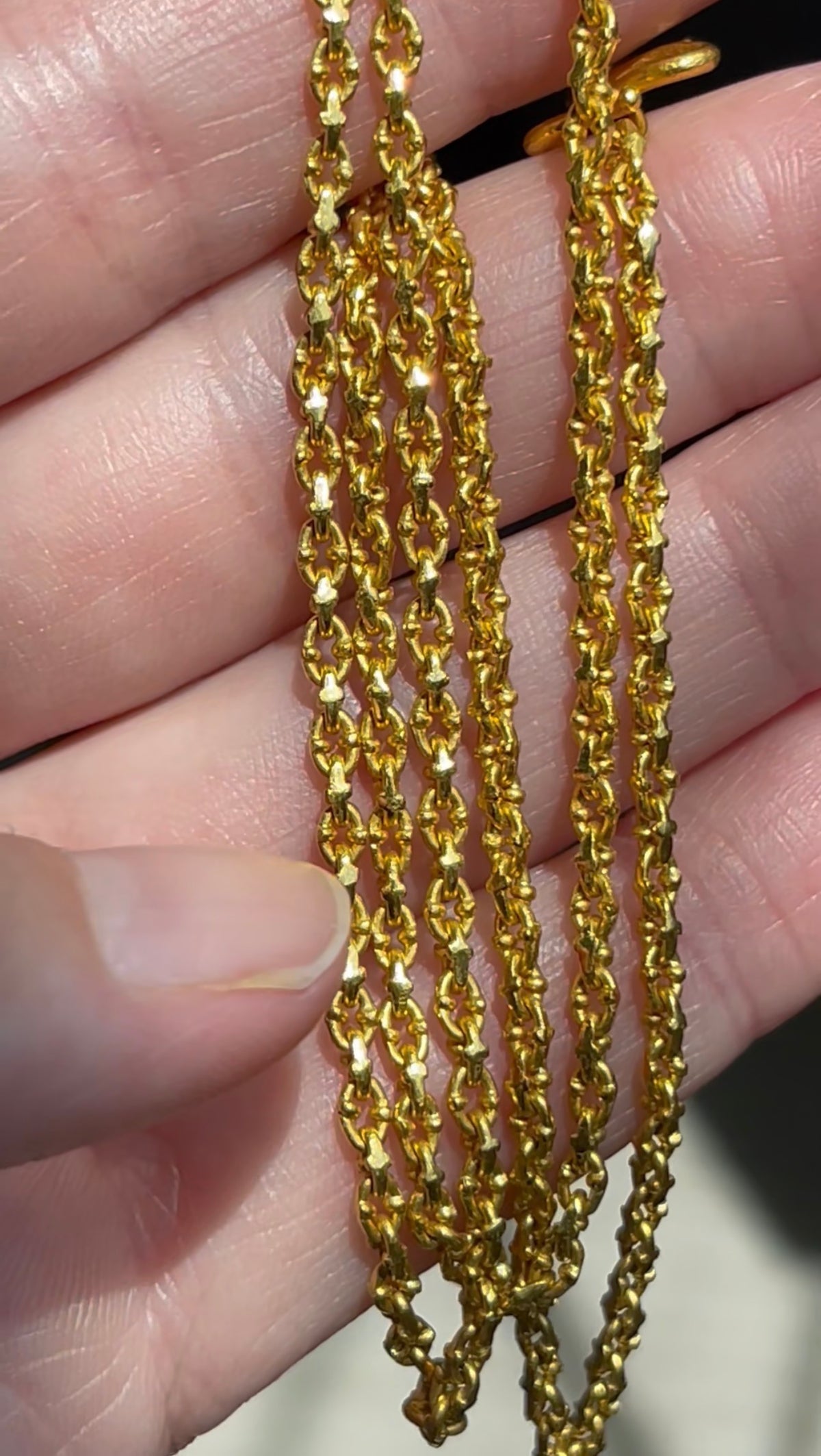 Detailed 24k Gold Chain