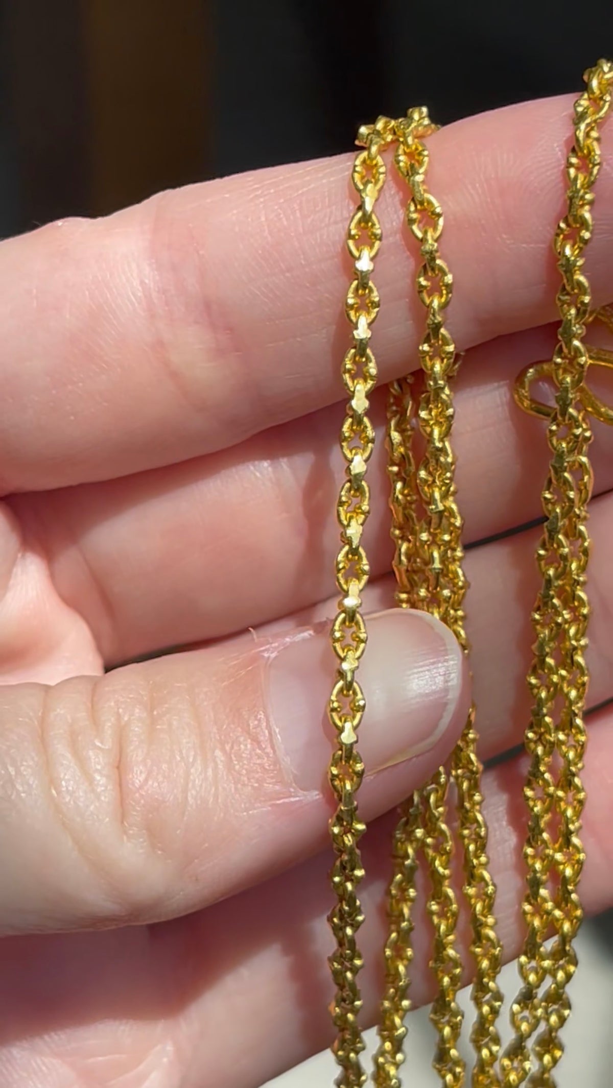 Detailed 24k Gold Chain