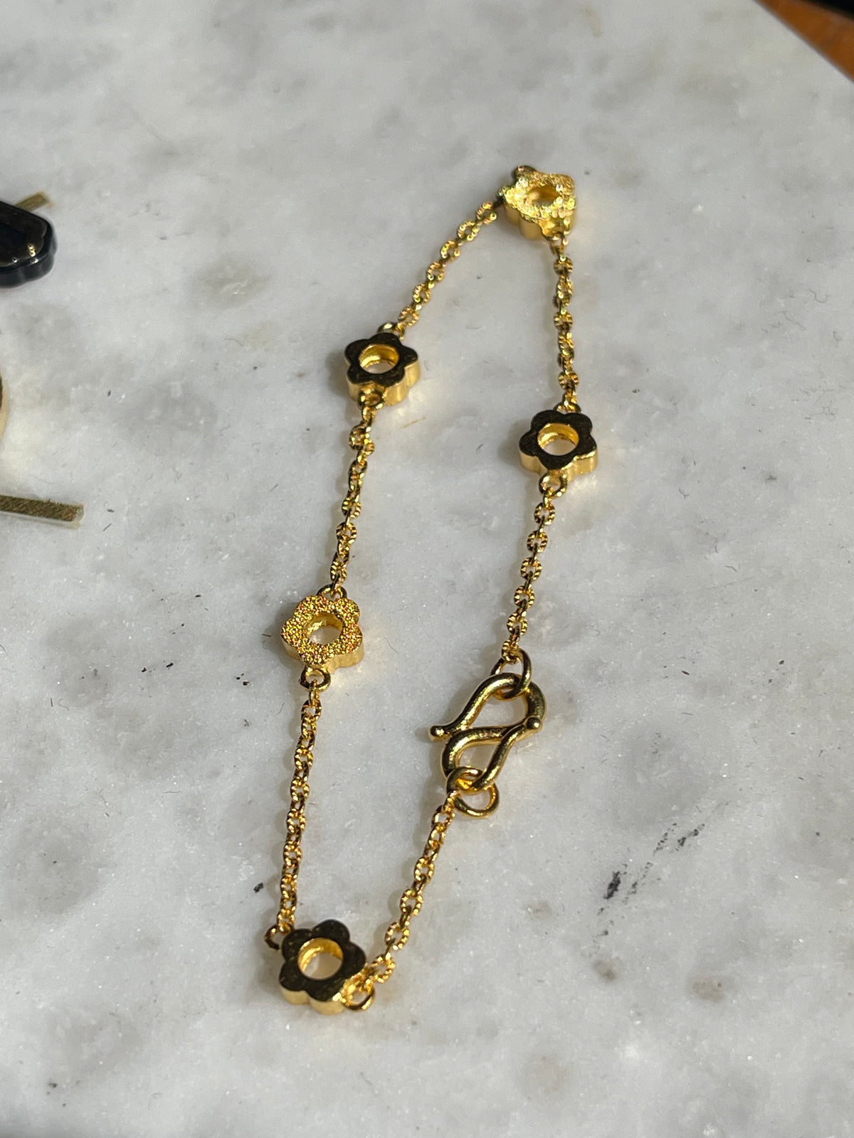 24k Reversible Flower Link Bracelet